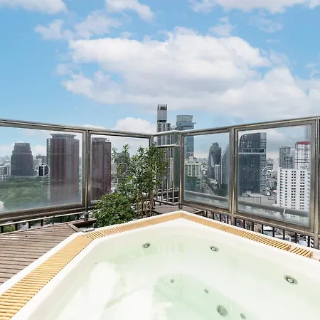 Grand Diamond Suites Hotel