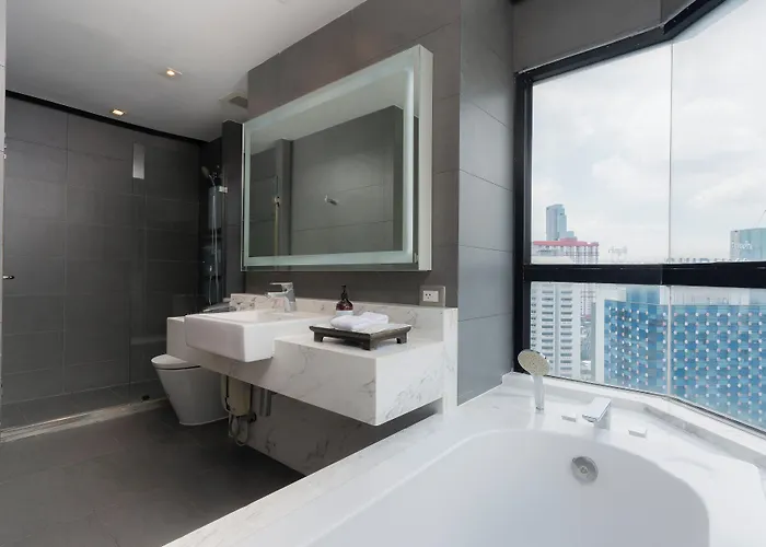 Grand Diamond Hotel